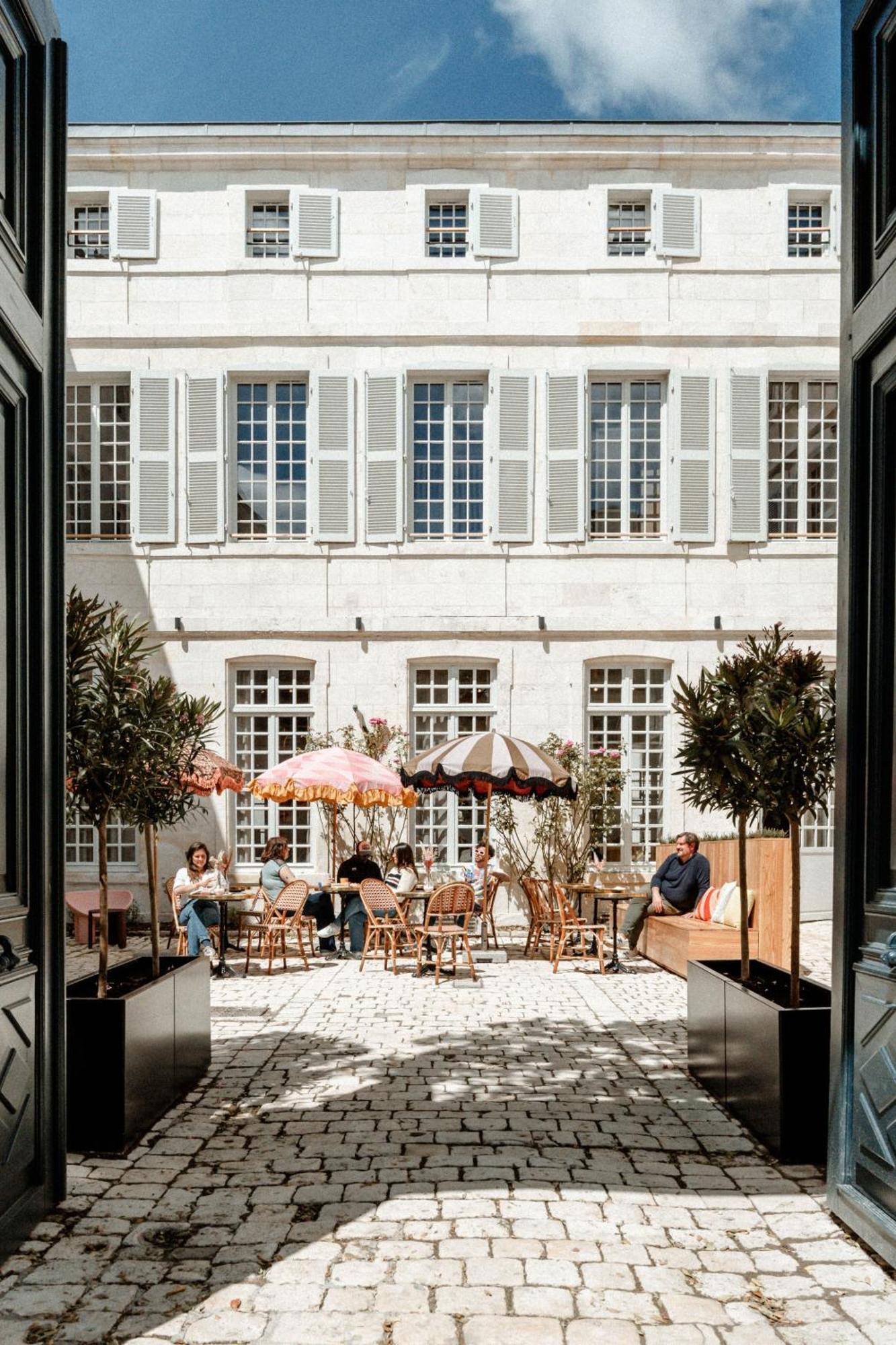 Central Hostel La Rochelle Centre Экстерьер фото