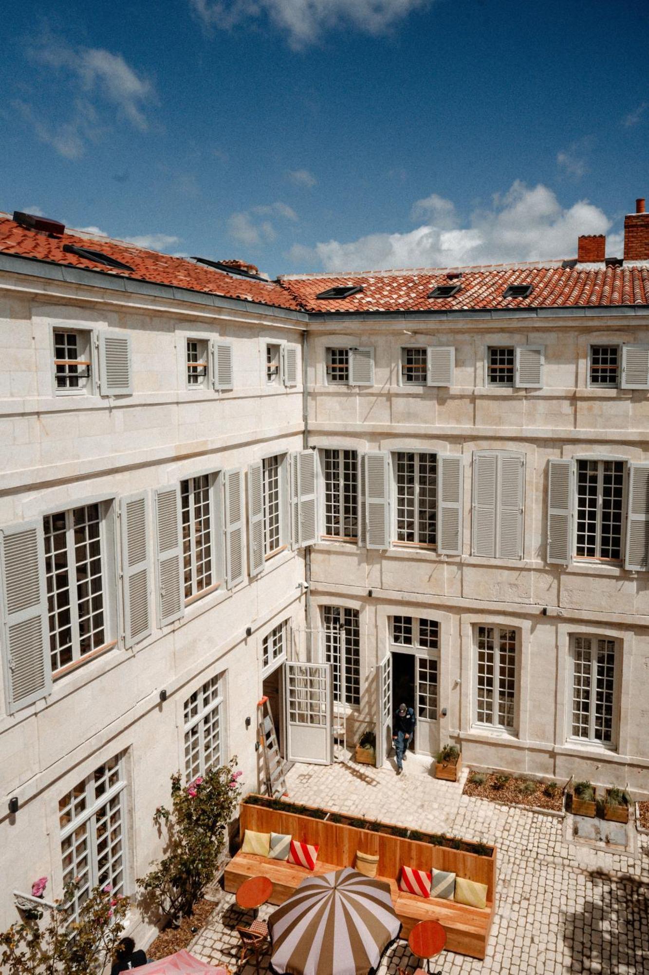 Central Hostel La Rochelle Centre Экстерьер фото