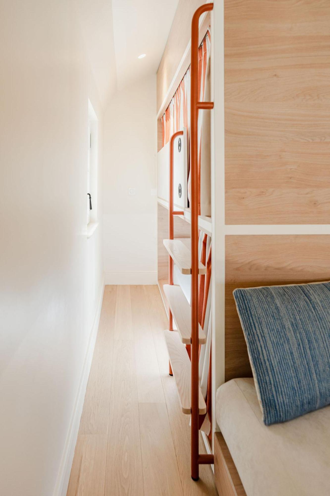 Central Hostel La Rochelle Centre Экстерьер фото