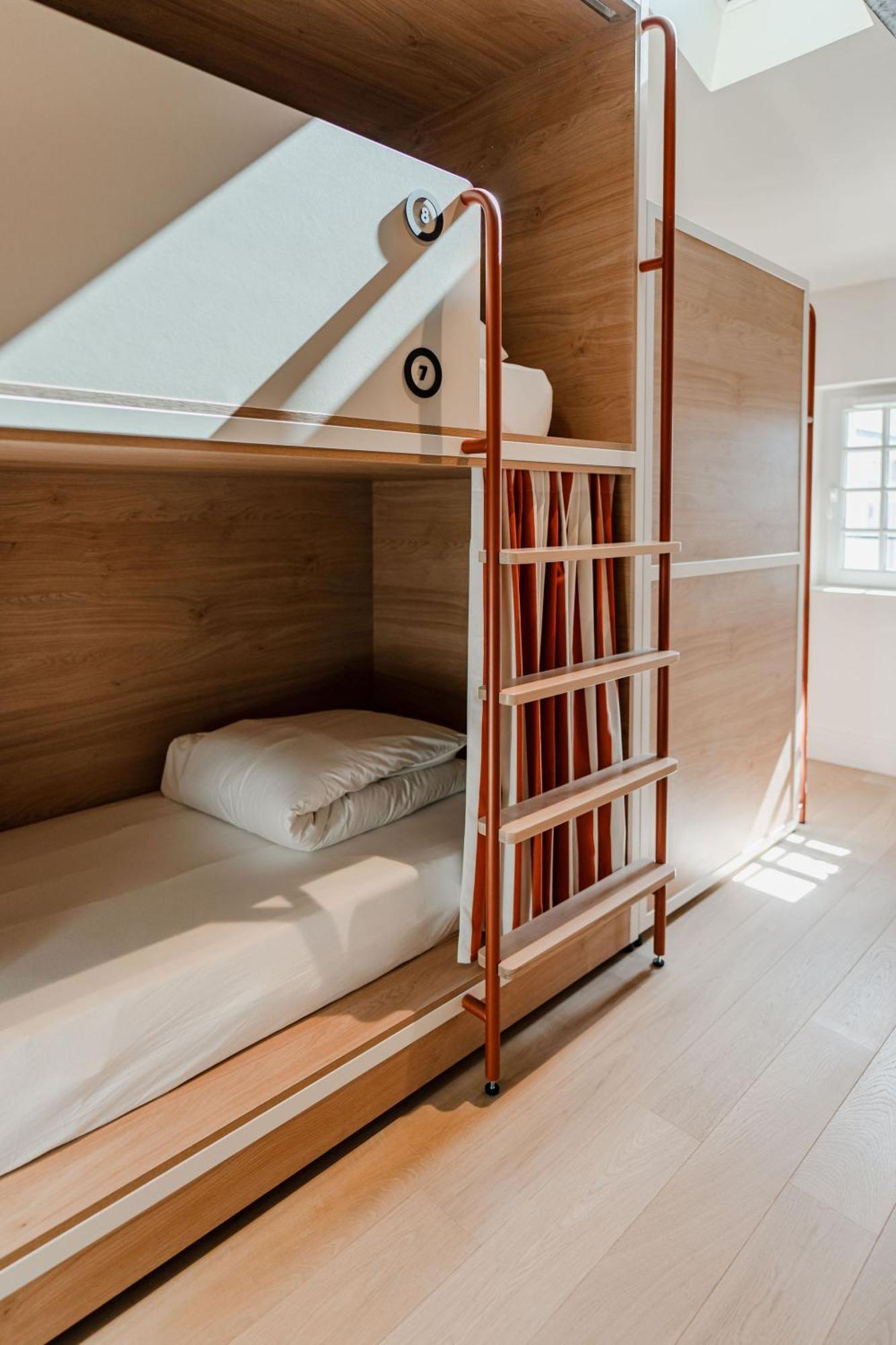Central Hostel La Rochelle Centre Экстерьер фото
