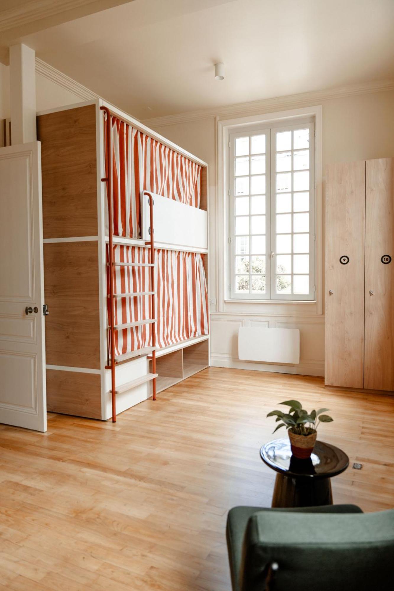 Central Hostel La Rochelle Centre Экстерьер фото
