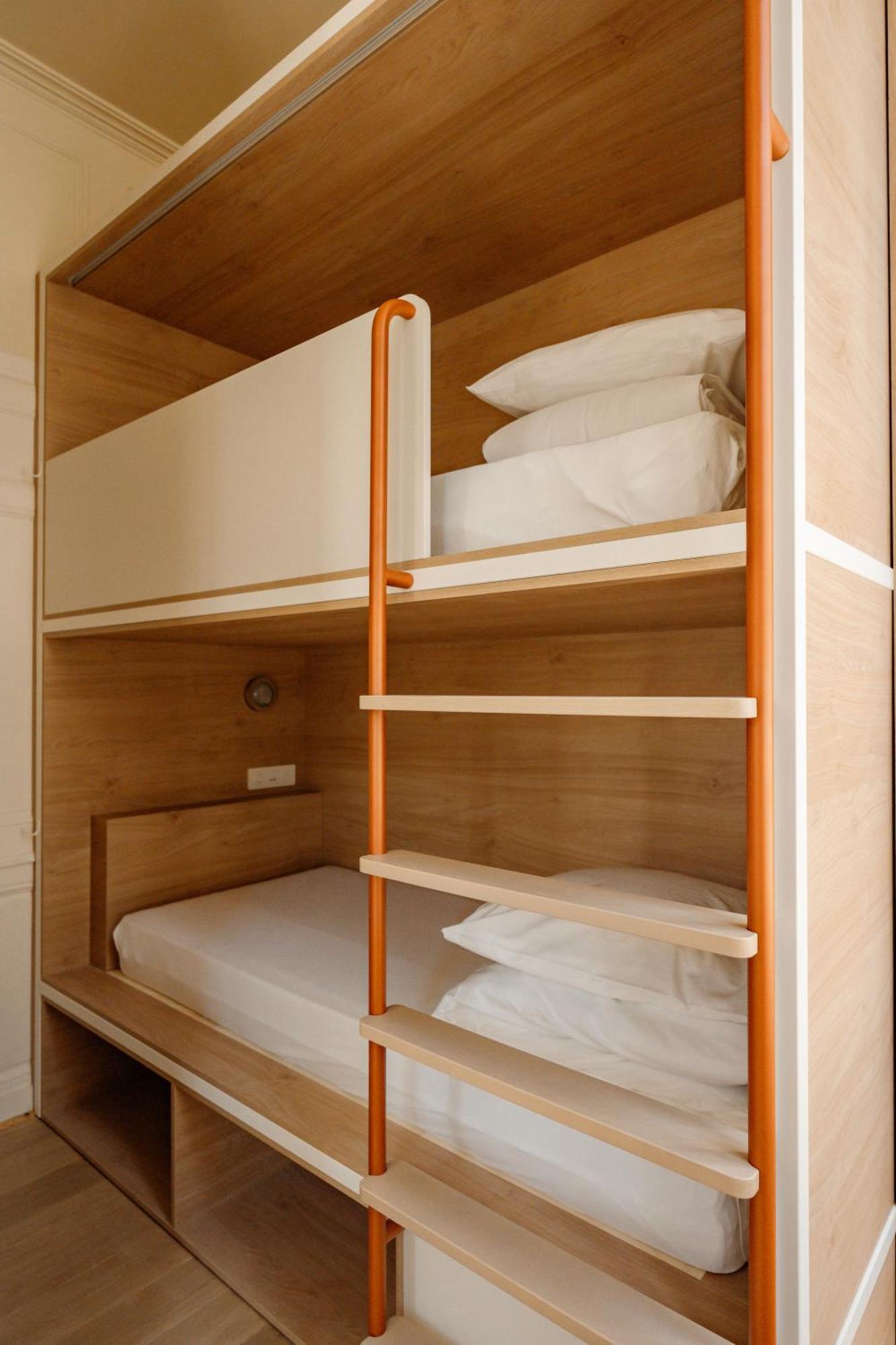 Central Hostel La Rochelle Centre Экстерьер фото