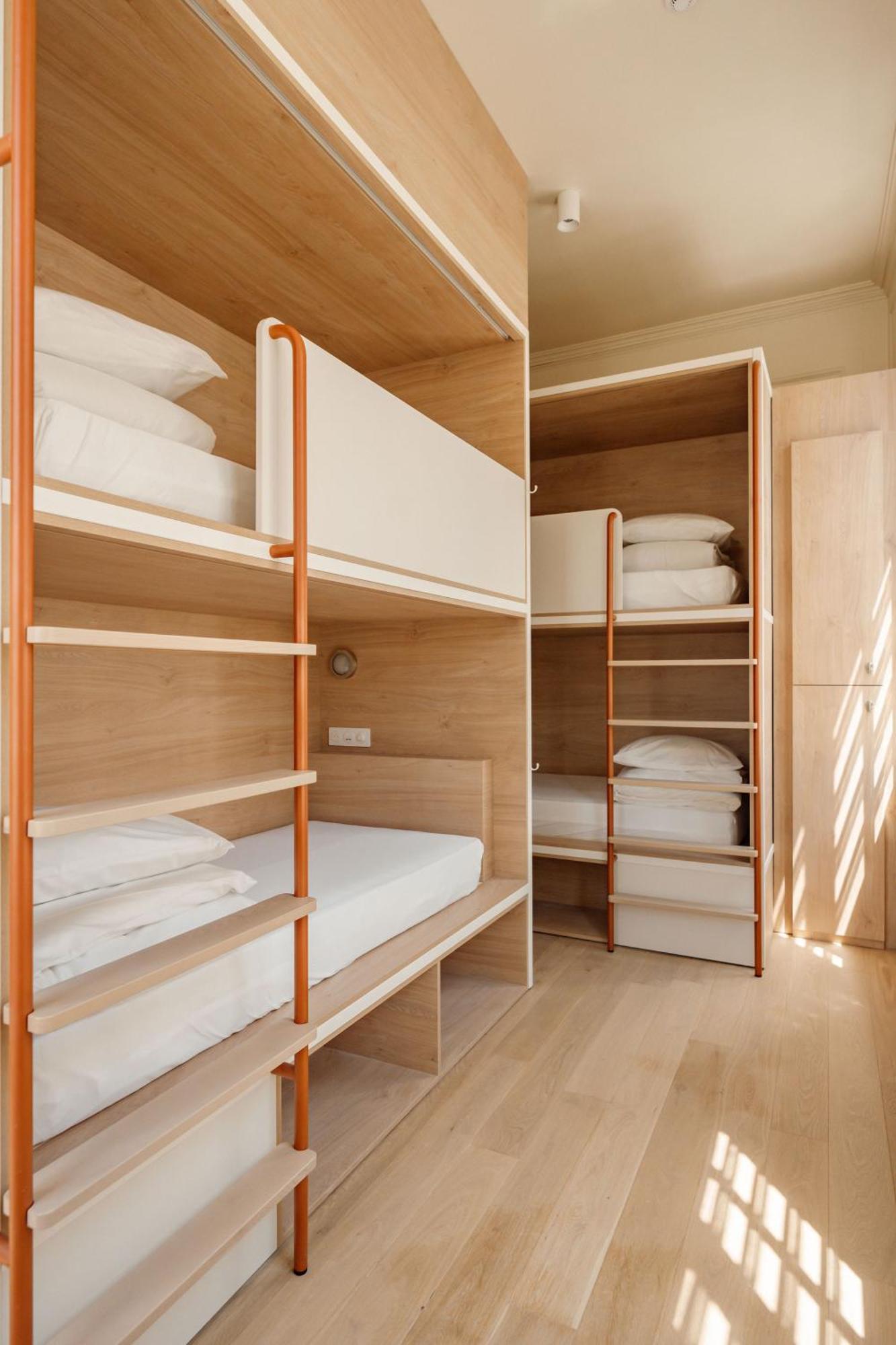 Central Hostel La Rochelle Centre Экстерьер фото