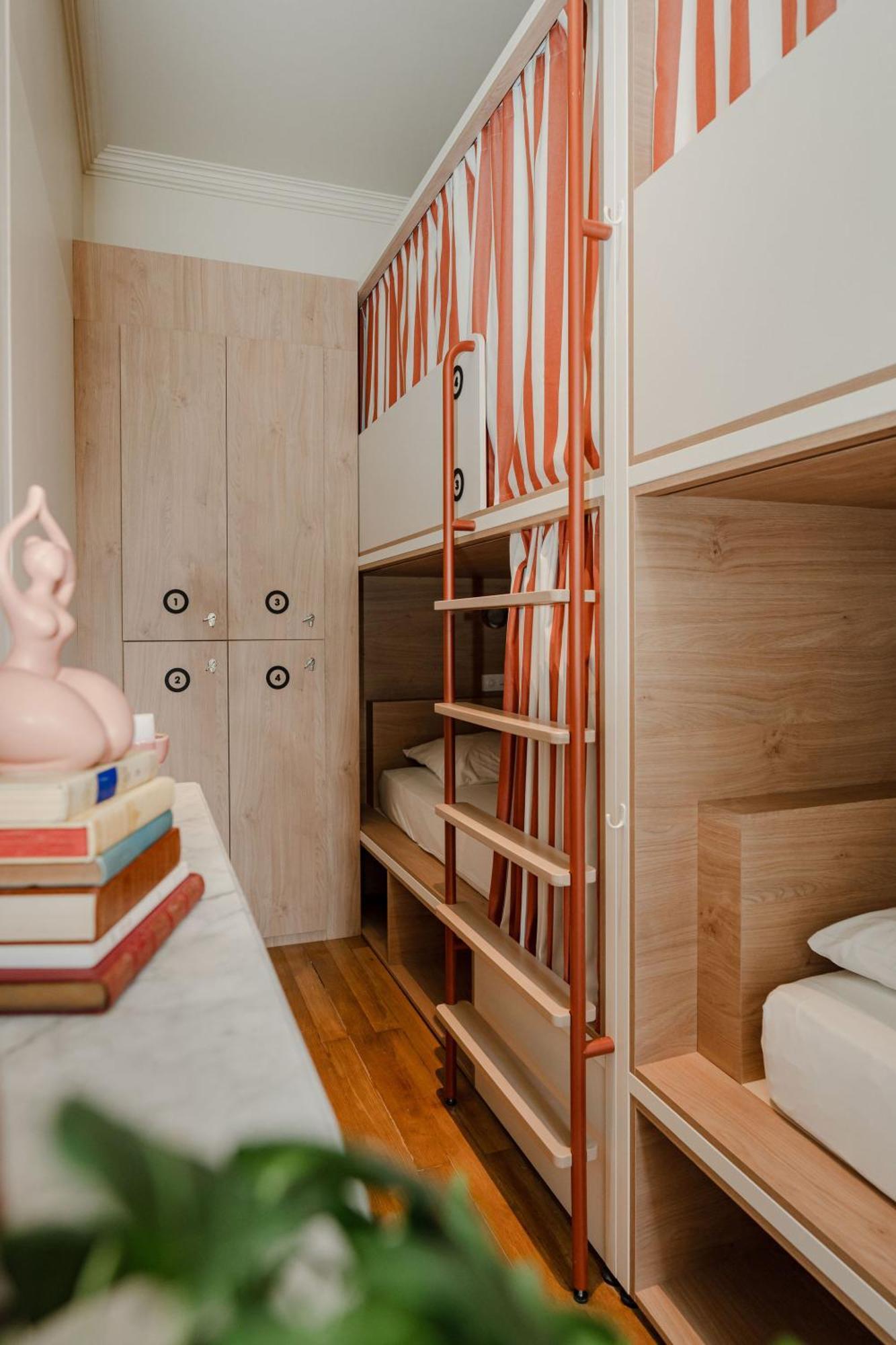 Central Hostel La Rochelle Centre Экстерьер фото