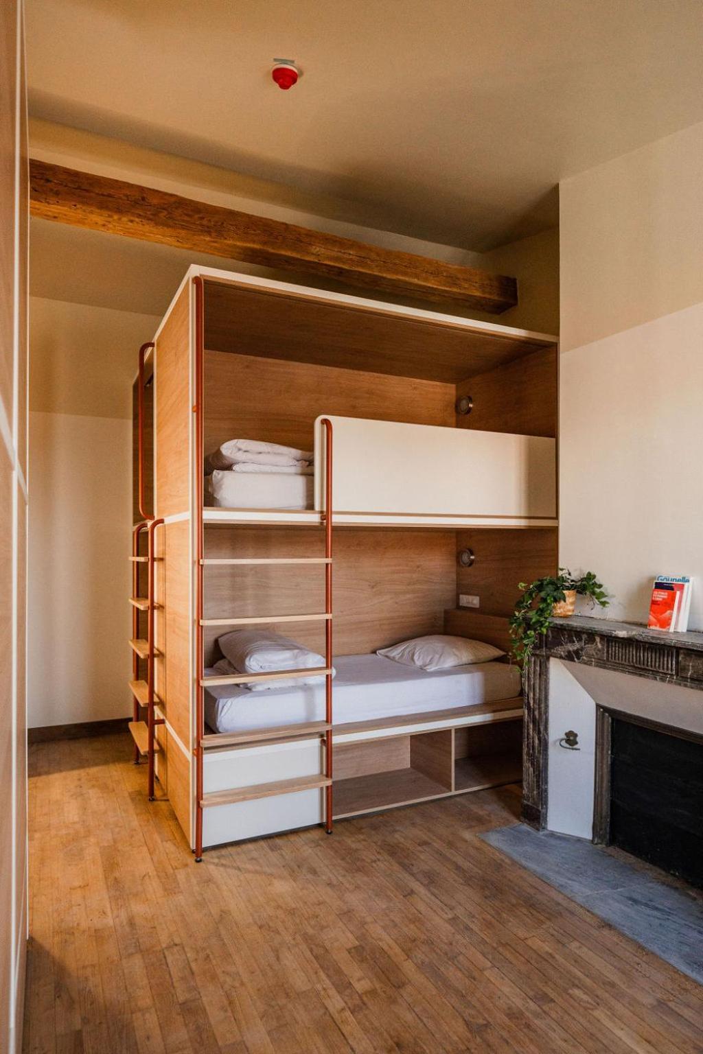 Central Hostel La Rochelle Centre Экстерьер фото