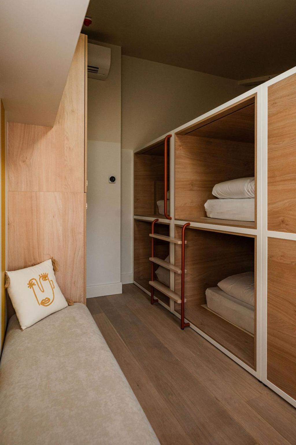 Central Hostel La Rochelle Centre Экстерьер фото